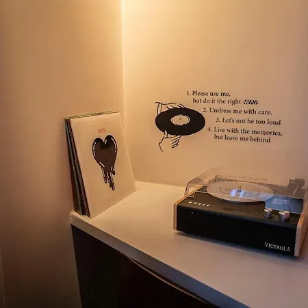 Retreat In The Centre Of شقة *